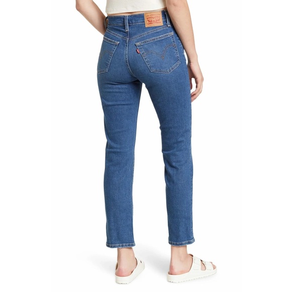 Levi’s Women’s Wedgie Straight Fit Jeans Medium Blue Wash Fallstar - Picture 2 of 14